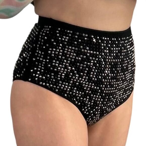 NWT Rhinestone Studded High Waist Hot Pants Bootie Shorts Size Med - Picture 4 of 15